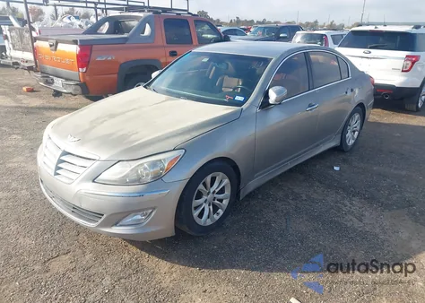 2013 Hyundai Genesis 3.8 from USA, damaged, VIN KMHGC4DD8DU241180